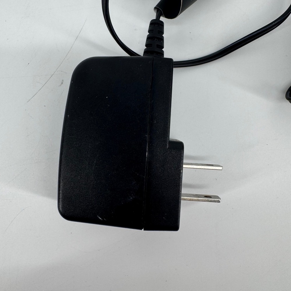 Black & Decker 40V Max Lithium Ion Battery LBX2040 2.0Ah and Charger Set - Picture 11 of 12